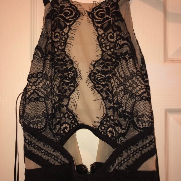 ❣️HOST PICK❣️ Cute homecoming dress! - Picture 3 of 5